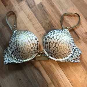 Victorias Secret Bombshell Plunge Bra